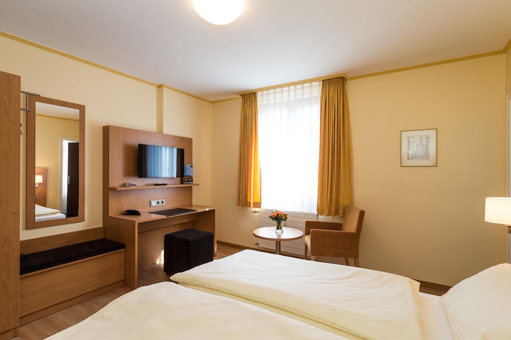 Hotel Hirschen Konstanz Eksteriør bilde